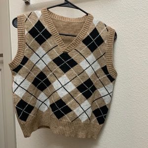 SHEIN V-Neck Argyle Pattern Sweater Vest